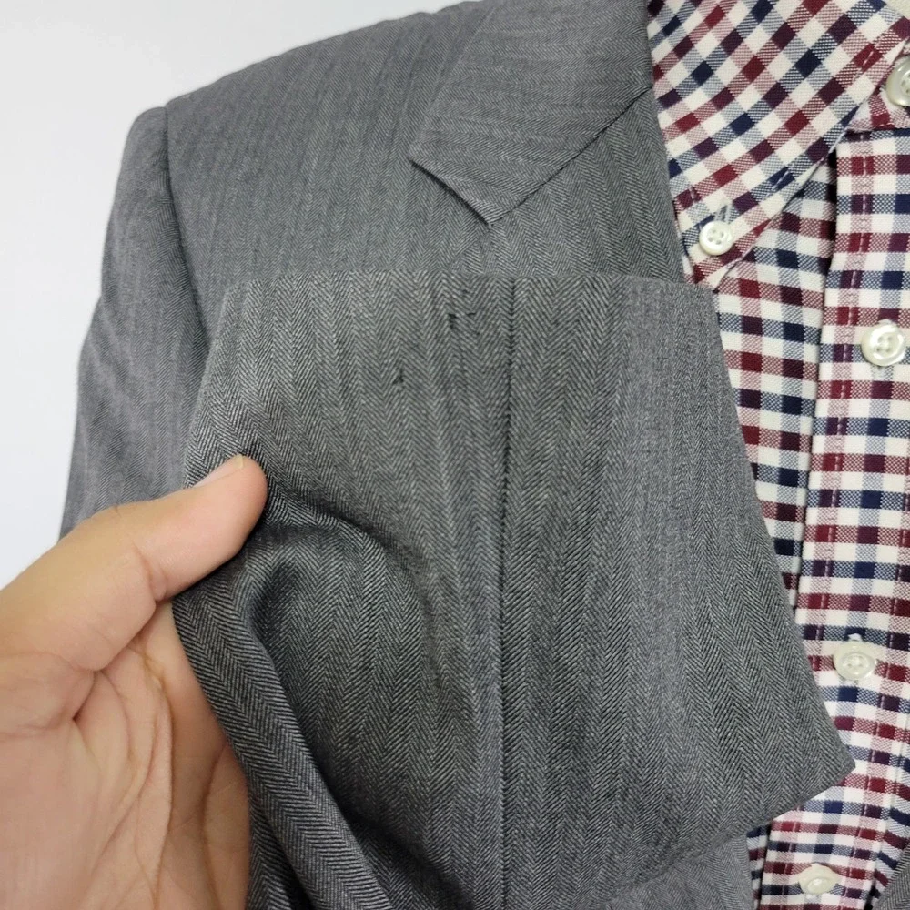 JOS A BANK Signature Mens Sport Coat Blazer Two Button Gray Wool Herringbone 38R